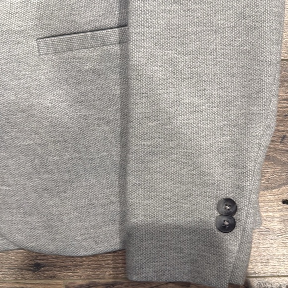 Zara - Picture 6 of 9